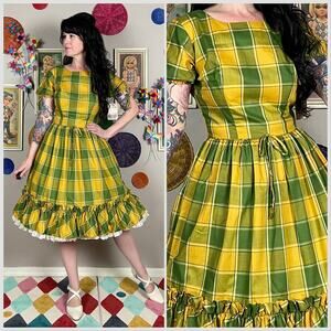 Vintage 1960s Green and Yellow Plaid Short Sleeve Fit and Flare Dress